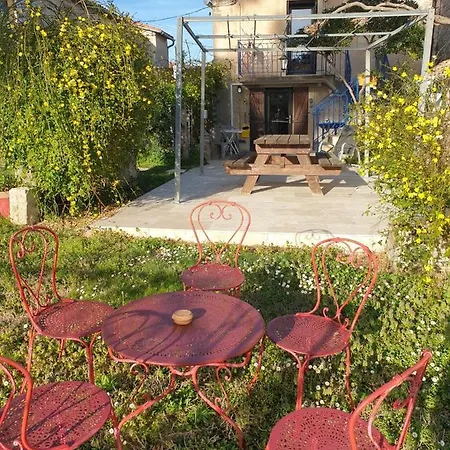 Gites Du Mas Gibert A Saussines Entre Nimes Et Montpellier Exterior photo
