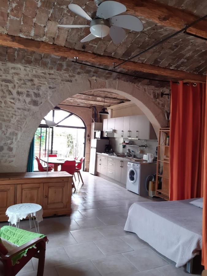 Du Mas Gibert A Entre Nimes Et Montpellier *
